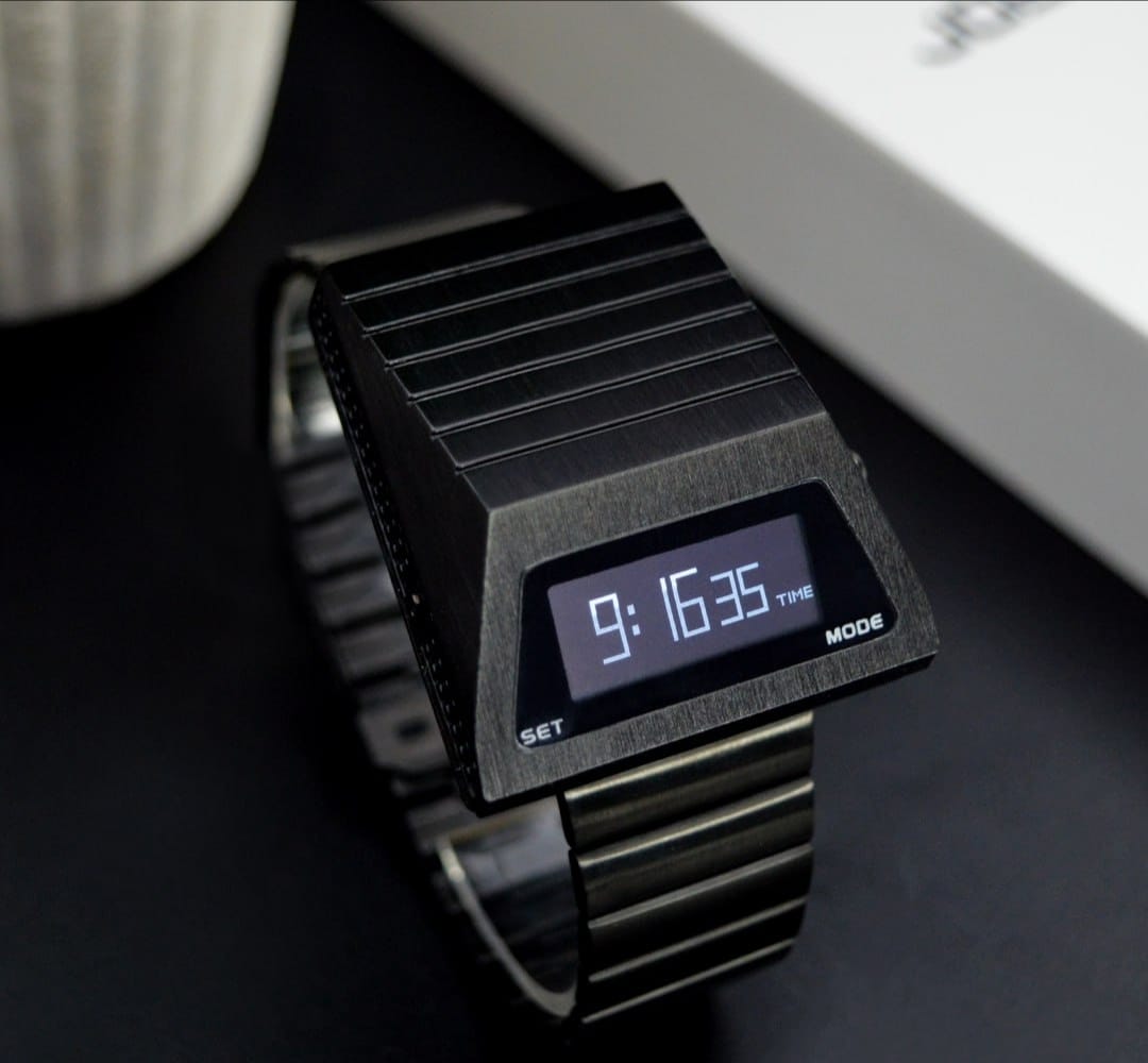 RELOJ CYBERTRUCK MARCA JOEFOX
