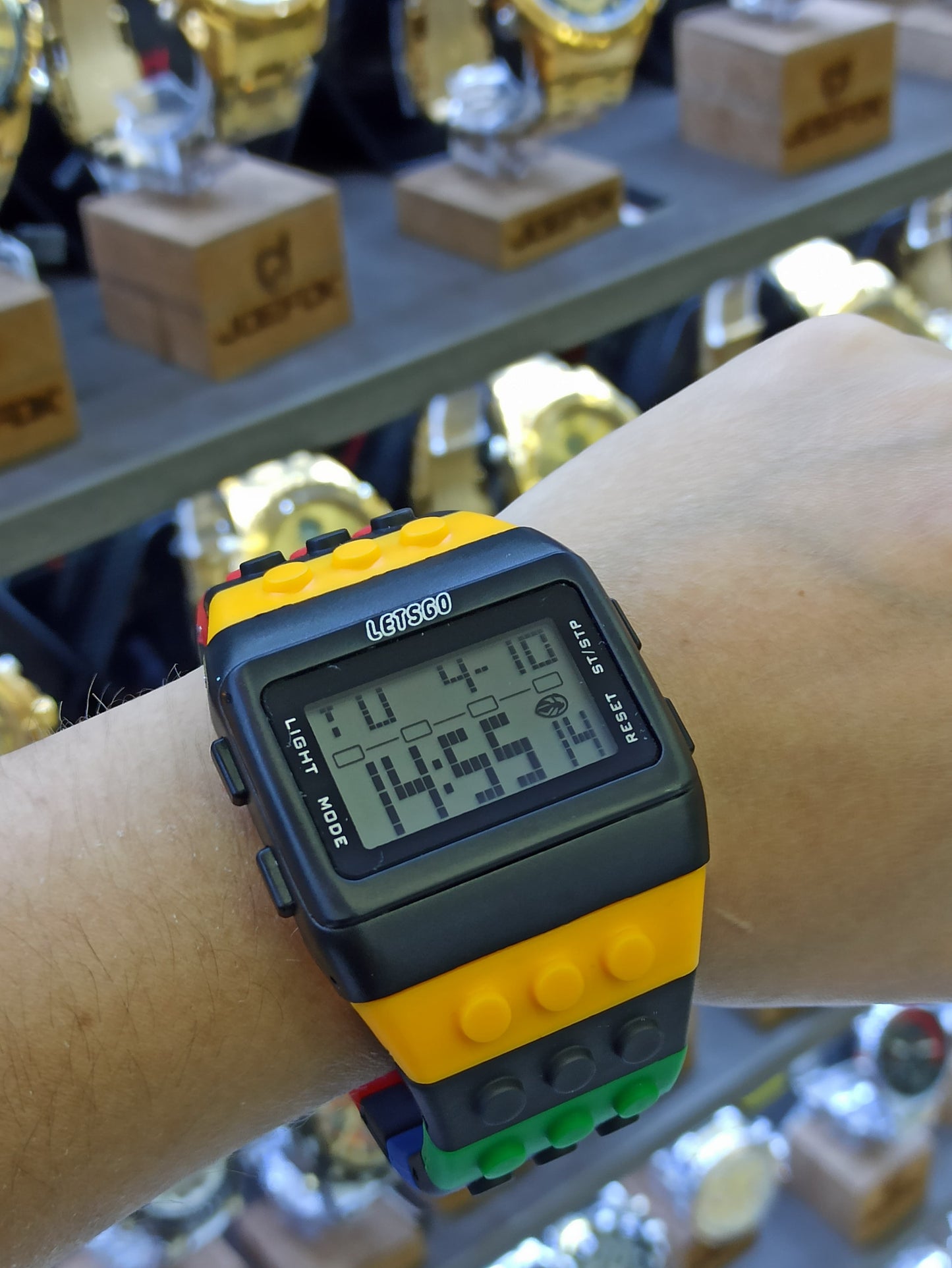 RELOJ DIGITAL TIPO LEGO UNISEX
